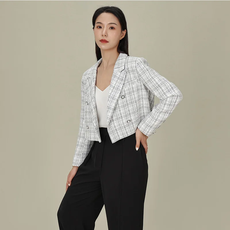 Xiaoxiangfeng 2021 autumn winter short coat women's dr small fashion celebrity temperament light cooked small suit top
Xiaoxiangfeng 2021 autumn winter short coat women's dr small fashion celebrity temperament light cooked small suit top