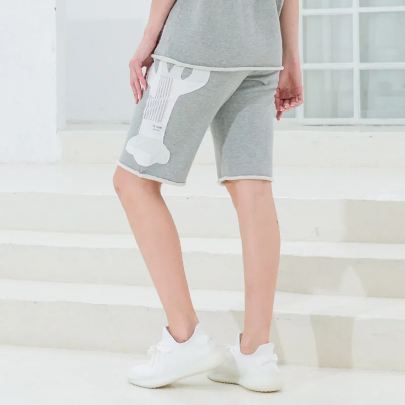 Fashion TB 2021 Brand Casual Shorts Women Summer Patchwork Sports Trousers Patch Hip Hop Loose Knee Length Shorts
Fashion TB 2021 Brand Casual Shorts Women Summer Patchwork Sports Trousers Patch Hip Hop Loose Knee Length Shorts
