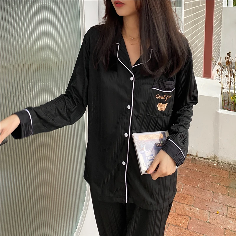 Cartoon Bear Autumn Home Suit Women Single Breasted Shirts + Long Pants Set Black Kawaii Vintage Sleepwear Pajamas Set Homewear
Cartoon Bear Autumn Home Suit Women Single Breasted Shirts + Long Pants Set Black Kawaii Vintage Sleepwear Pajamas Set Homewear