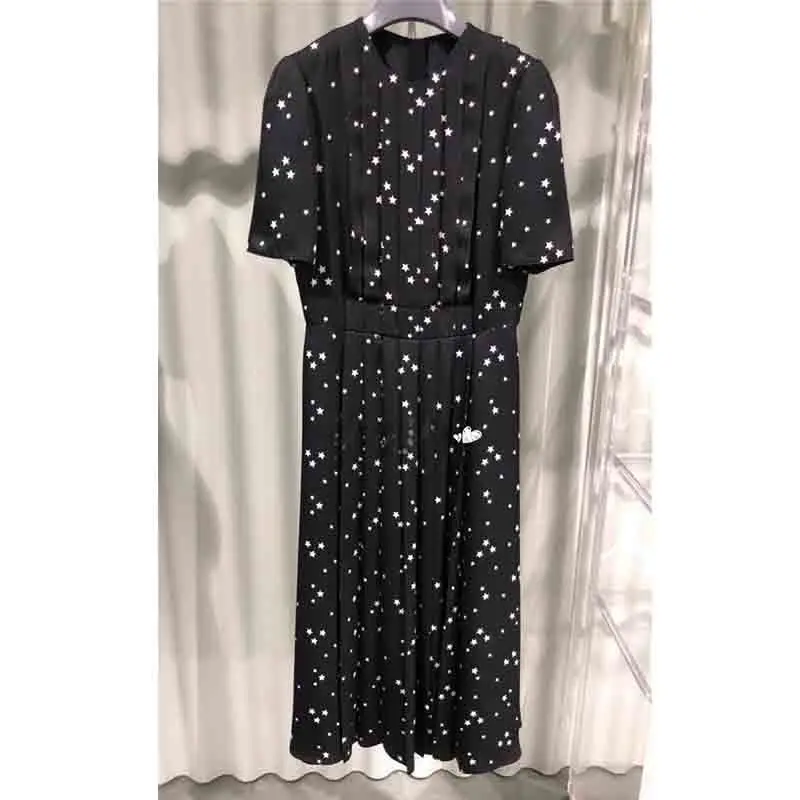Summer Women 2021 Chiffon Dress O-neck Short Sleeve Polka Dot Vintage Star Pattern Vintage Midi Dress With Belt
Summer Women 2021 Chiffon Dress O-neck Short Sleeve Polka Dot Vintage Star Pattern Vintage Midi Dress With Belt