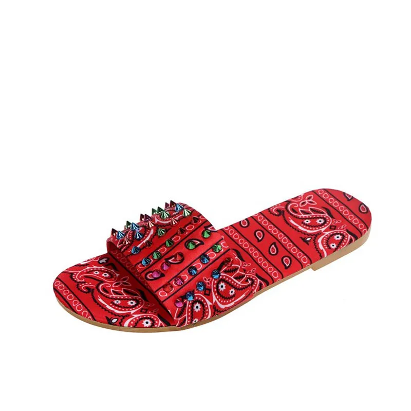 2021 summer new style flip-flop sandals women flat-bottomed color women's slippers large size rivets Europe and America
2021 summer new style flip-flop sandals women flat-bottomed color women's slippers large size rivets Europe and America