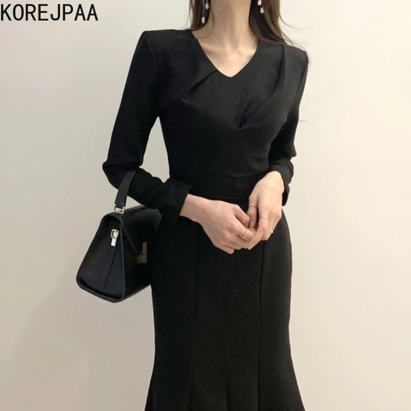 Korejpaa Women Dress 2021 Korean Fashion Chic Elegant Commute V-neck Pleated Pleated Body Waist Long Fishtail Side Vestidos
Korejpaa Women Dress 2021 Korean Fashion Chic Elegant Commute V-neck Pleated Pleated Body Waist Long Fishtail Side Vestidos