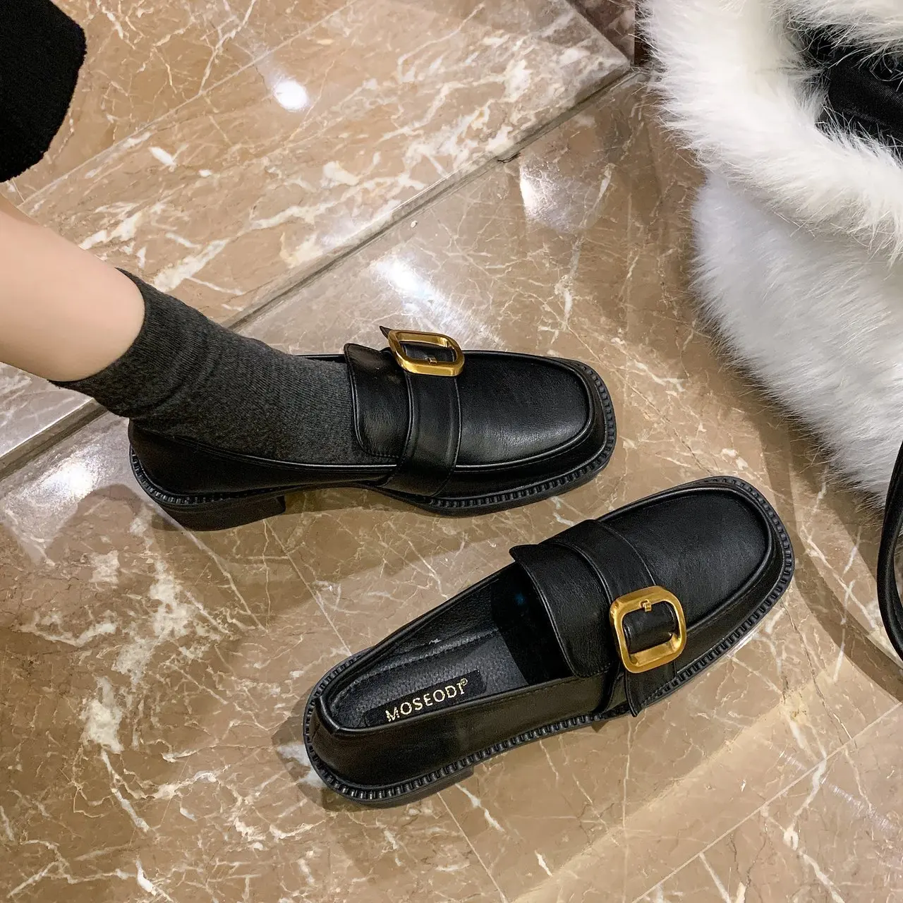 Shoes Woman 2021 Black Flats Loafers With Fur Autumn Female Footwear Shallow Mouth Casual Sneaker Modis Clogs Platform Oxfords S
Shoes Woman 2021 Black Flats Loafers With Fur Autumn Female Footwear Shallow Mouth Casual Sneaker Modis Clogs Platform Oxfords S