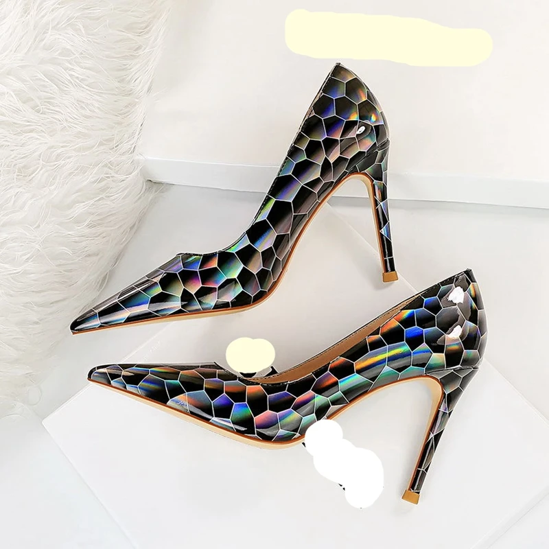 Европейские и американские яркие лакированные кожаные туфли с носком, универсальные пикантные туфли на высоком каблуке-шпильке, большой ра...
Европейские и американские яркие лакированные кожаные туфли с носком, универсальные пикантные туфли на высоком каблуке-шпильке, большой ра...