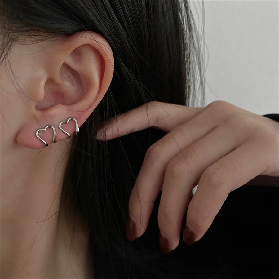 Silver Color Metal Geometric Heart Ear Cuff Stackable Simple C-shape Ear Clip Earrings For Without Piercing Cuff Adjustable
Silver Color Metal Geometric Heart Ear Cuff Stackable Simple C-shape Ear Clip Earrings For Without Piercing Cuff Adjustable