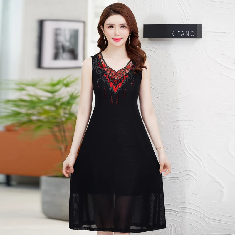 2020 Women Summer Vest Dress Vintage Embroidery Sexy Party Vestido Female Clothing A Line Black Casual Dresses 5XL
2020 Women Summer Vest Dress Vintage Embroidery Sexy Party Vestido Female Clothing A Line Black Casual Dresses 5XL