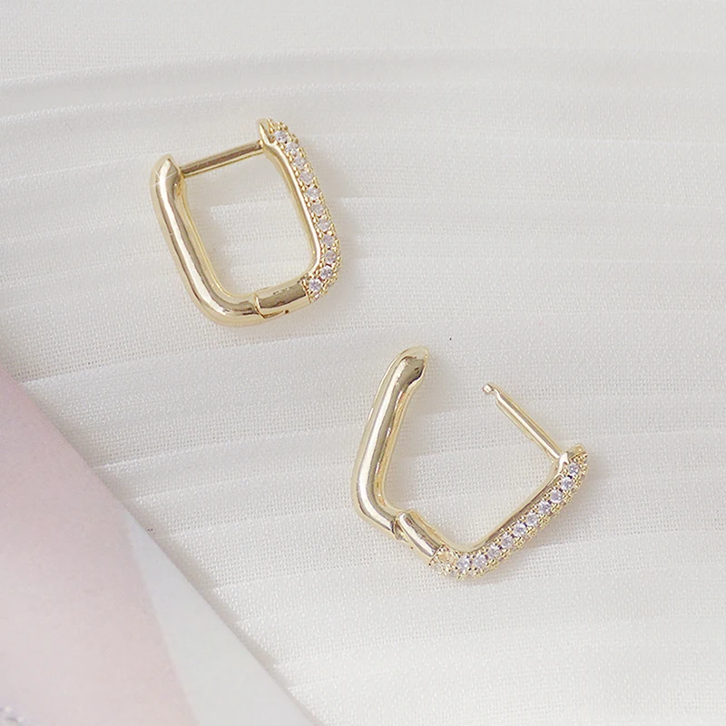 Creative simple design lock square earring 14K real gold exquisite copper inlaid zircon women earrings jewelry
Creative simple design lock square earring 14K real gold exquisite copper inlaid zircon women earrings jewelry