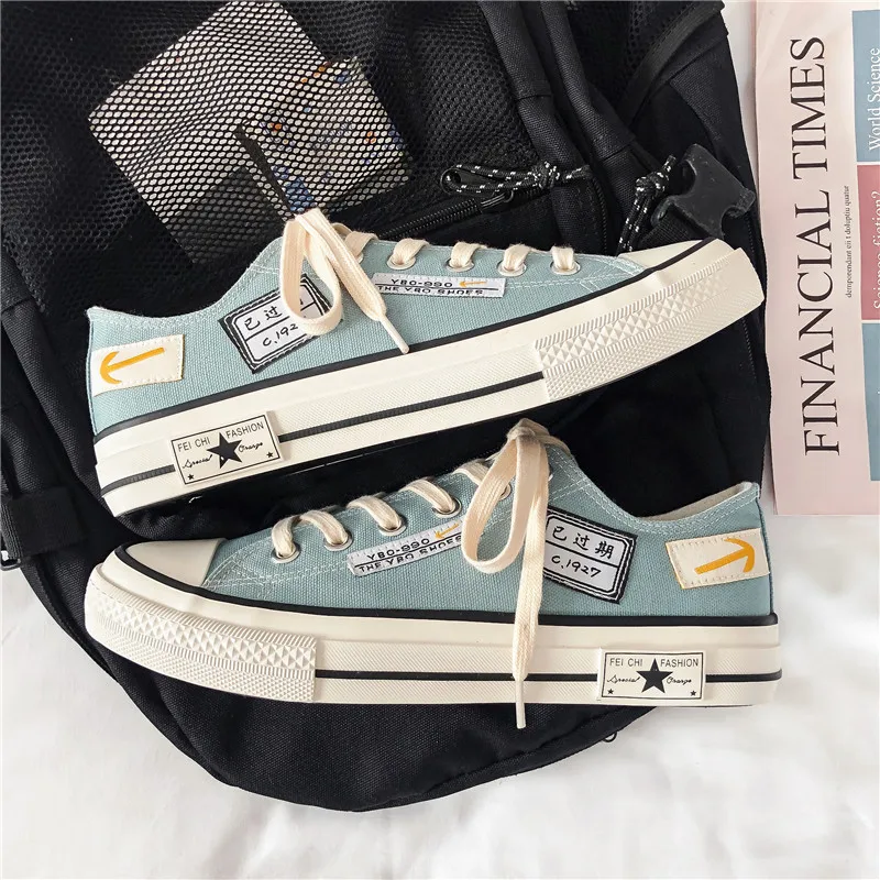 Douchuan autumn and winter new classic low top canvas shoes men's shoes Korean fashion high top student shoes wholesale large
Douchuan autumn and winter new classic low top canvas shoes men's shoes Korean fashion high top student shoes wholesale large