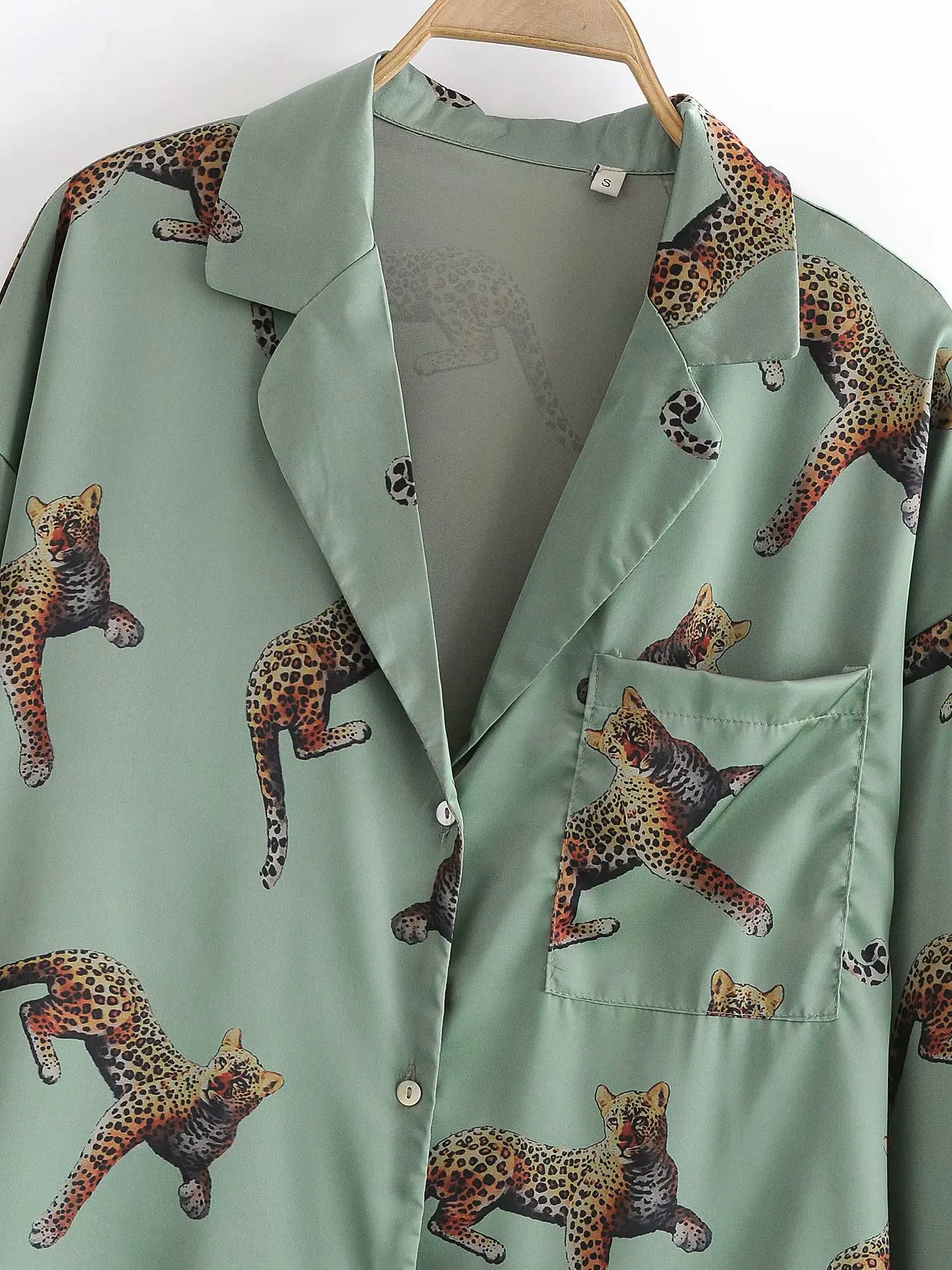 Toppies 2021 Casual Animal printing Sleepwear Women Summer Pajamas Leopard Two Piece Set Long Sleeve Shirts and Pants
Toppies 2021 Casual Animal printing Sleepwear Women Summer Pajamas Leopard Two Piece Set Long Sleeve Shirts and Pants