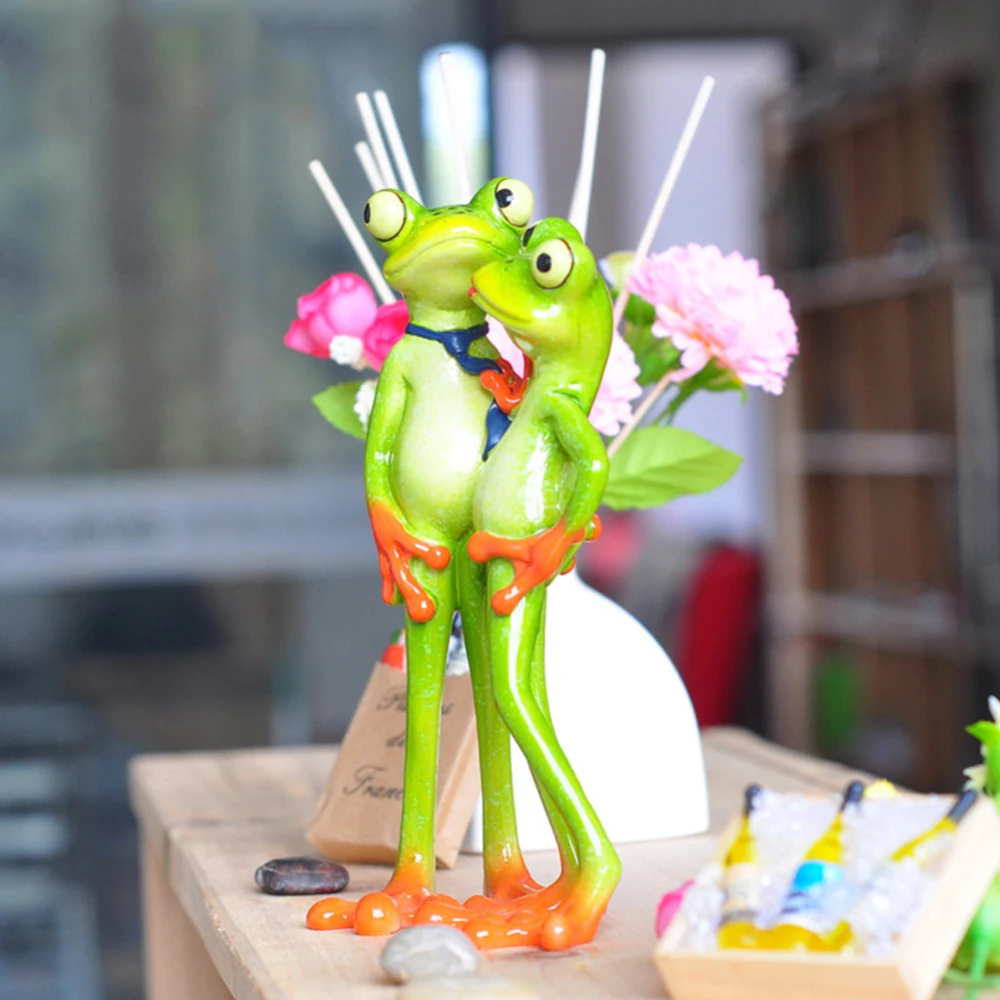 3D Mini Craft Resin Couple Frog Model Figurine Ornaments Home Office Tabletop Decoration Gift Birthday Presents
3D Mini Craft Resin Couple Frog Model Figurine Ornaments Home Office Tabletop Decoration Gift Birthday Presents