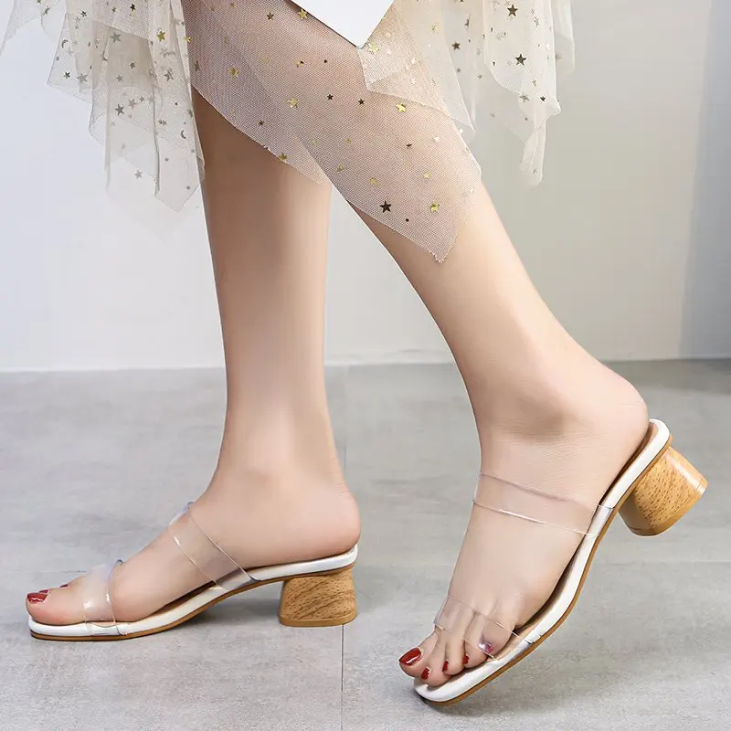 2021 New Ladies Transparent Slippers High Heel Sandals Comfortable Soles Fashion Shoes Plus Size Women Shoes43 44 45
2021 New Ladies Transparent Slippers High Heel Sandals Comfortable Soles Fashion Shoes Plus Size Women Shoes43 44 45