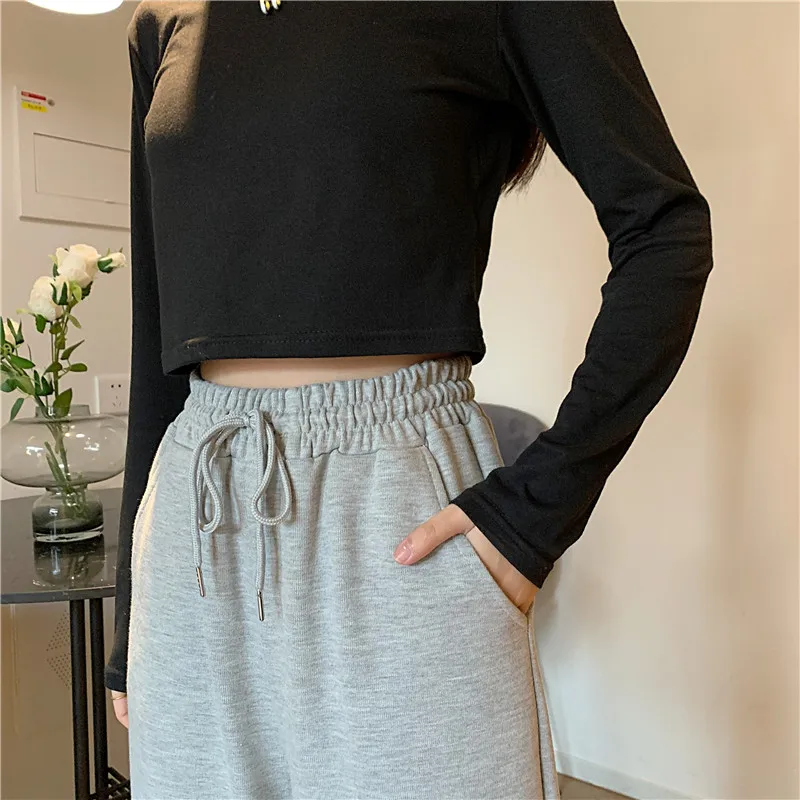 Gray Sports Wide Legs Trousers for Women Spring 2021 New High Waist Drooping Mopping Casual Pants High Street Ins Fashion
Gray Sports Wide Legs Trousers for Women Spring 2021 New High Waist Drooping Mopping Casual Pants High Street Ins Fashion