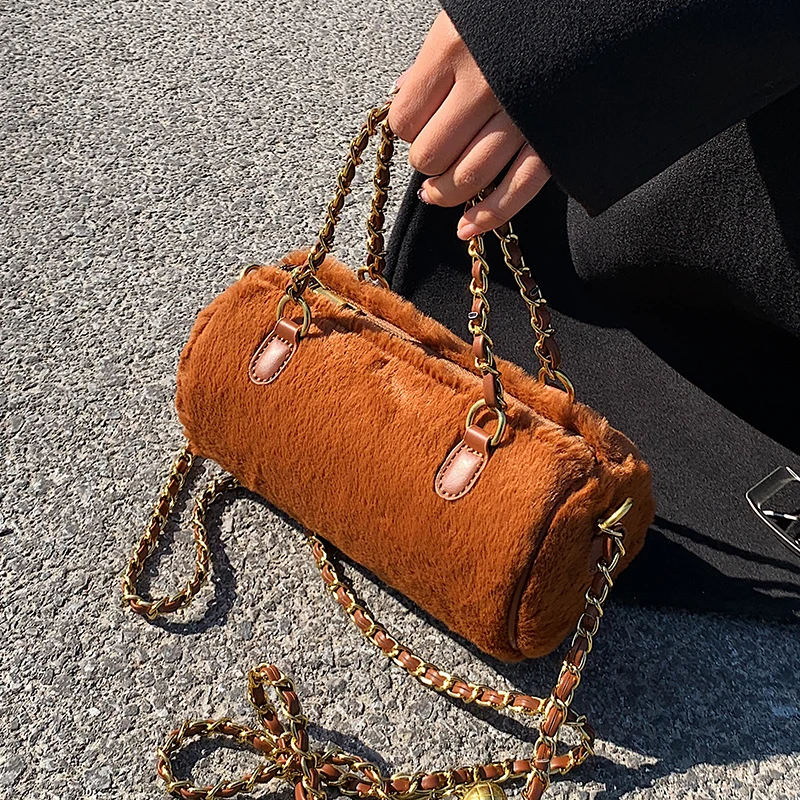 Autumn/winter Plush Bag 2021 New Female Bag Ins Niche Chain Messenger Bag Fashion Cylinder Bag Shoulder Bag
Autumn/winter Plush Bag 2021 New Female Bag Ins Niche Chain Messenger Bag Fashion Cylinder Bag Shoulder Bag