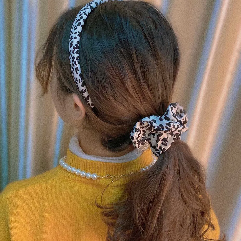 Заколки для волос леопардовые женские, Яркие модные резинки в стиле ретро, противоскользящие аксессуары для волос, 1 шт.
Заколки для волос леопардовые женские, Яркие модные резинки в стиле ретро, противоскользящие аксессуары для волос, 1 шт.