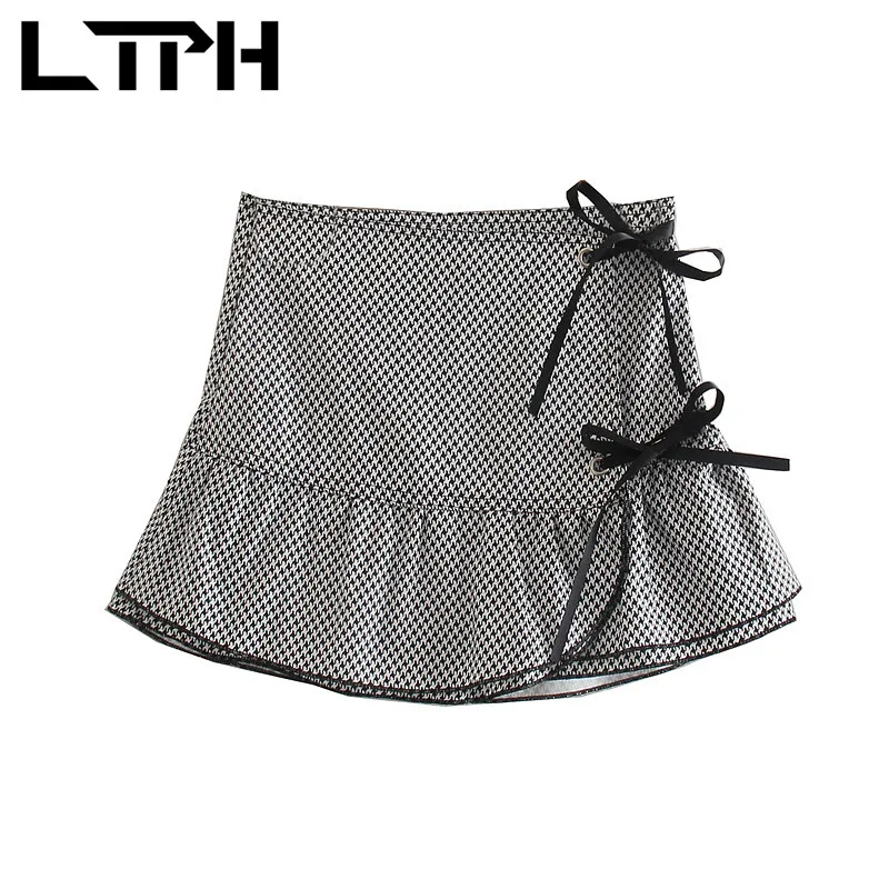 LTPH vintage streetwear High Waist women Skirts houndstooth sexy short Ruffles Package Hip skirt bow design 2021 Summer New 
LTPH vintage streetwear High Waist women Skirts houndstooth sexy short Ruffles Package Hip skirt bow design 2021 Summer New