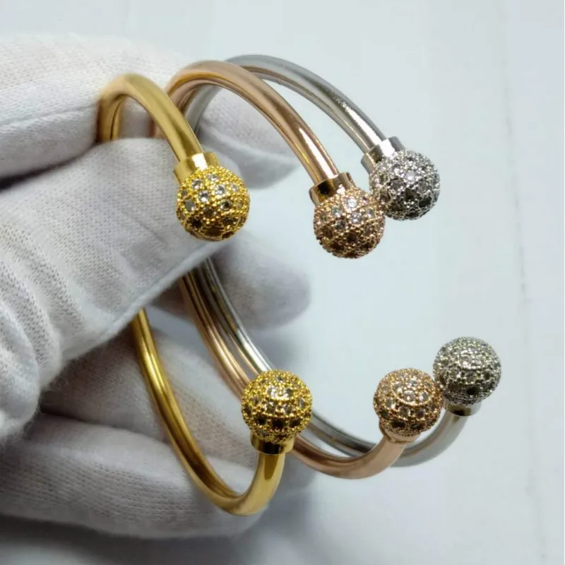 CZ Copper charm Double headed charm Lovers cuff bangle bracelet Valentine's Day gift ornament fashion jewelry
CZ Copper charm Double headed charm Lovers cuff bangle bracelet Valentine's Day gift ornament fashion jewelry