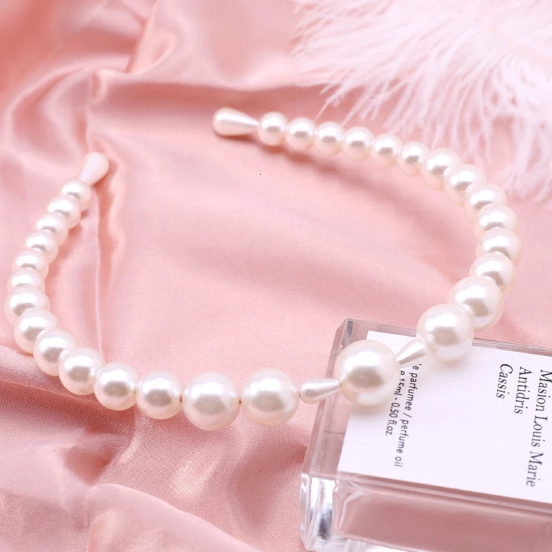Elegant Full Simulated Pearl Hoops Hairband Women Hair Accessories Luxury Headband Girl Wedding Jewelry Korean Fashion Headdress
Elegant Full Simulated Pearl Hoops Hairband Women Hair Accessories Luxury Headband Girl Wedding Jewelry Korean Fashion Headdress