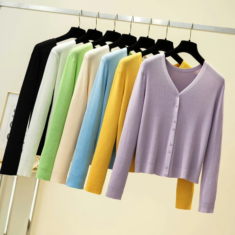 2021 Autumn New V-neck Single-breasted Knitted Cardigan Jacket Women's Long sleeve Loose Cropped Cardigan Sweters for women
2021 Autumn New V-neck Single-breasted Knitted Cardigan Jacket Women's Long sleeve Loose Cropped Cardigan Sweters for women