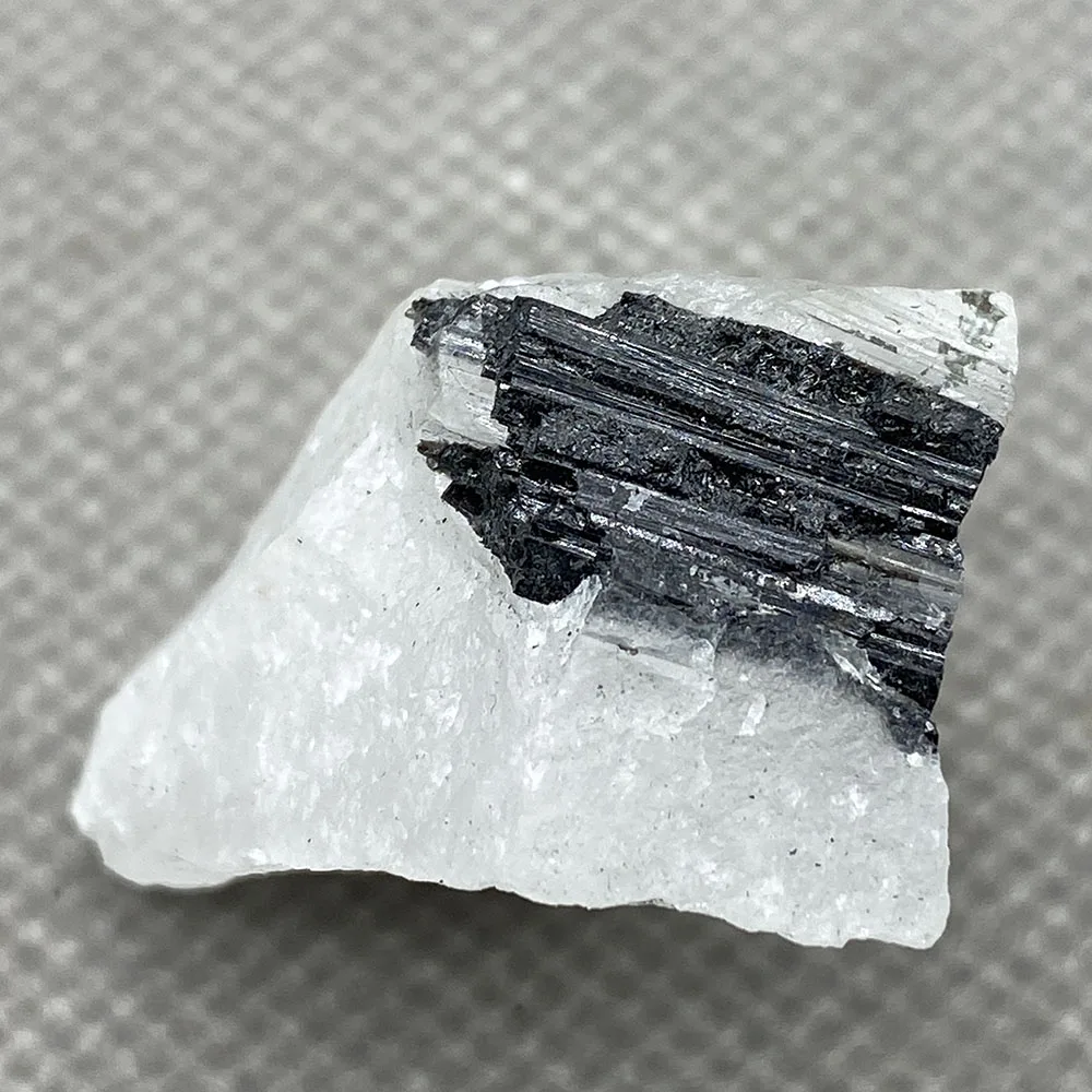 Rare Natural Black tourmaline Quartz Crystal Mineral Specimen Healing 6# 
Rare Natural Black tourmaline Quartz Crystal Mineral Specimen Healing 6#
