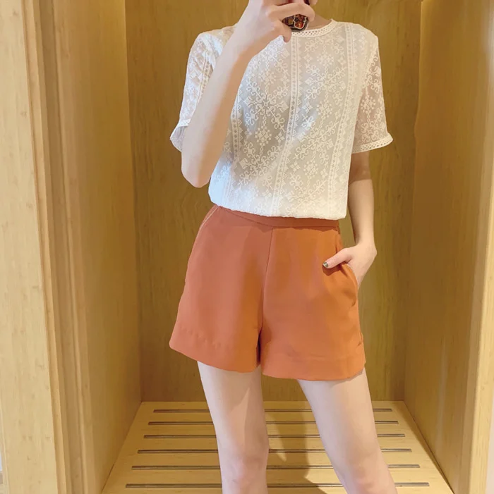 Women Top Quality Acetate Black/Caramel Colour/Beige Hot Shorts - Ladies Short Pants Features Studs Detail 
Women Top Quality Acetate Black/Caramel Colour/Beige Hot Shorts - Ladies Short Pants Features Studs Detail