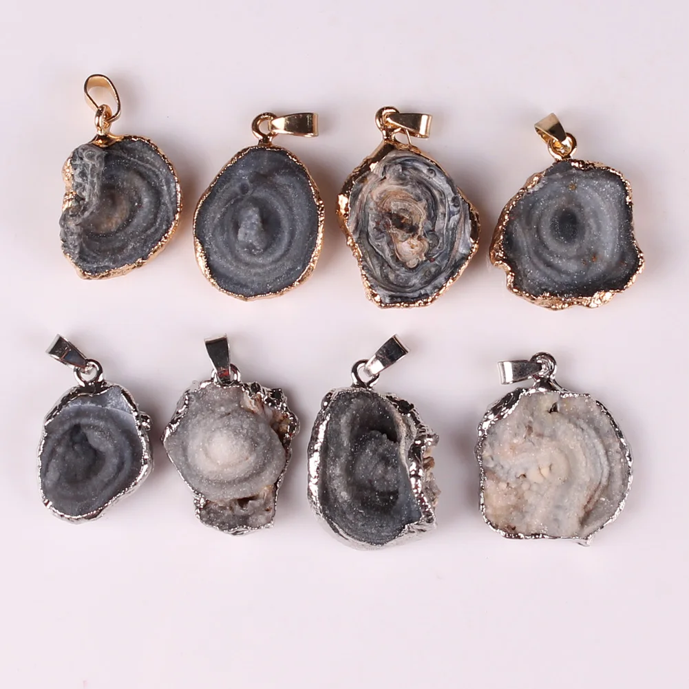 12pcs Irregular Natural Grey Geode Agates Crystal Quartz Stone Charm Necklace Pendant Reiki Healing Pendulum Radiesthesia Amulet
12pcs Irregular Natural Grey Geode Agates Crystal Quartz Stone Charm Necklace Pendant Reiki Healing Pendulum Radiesthesia Amulet