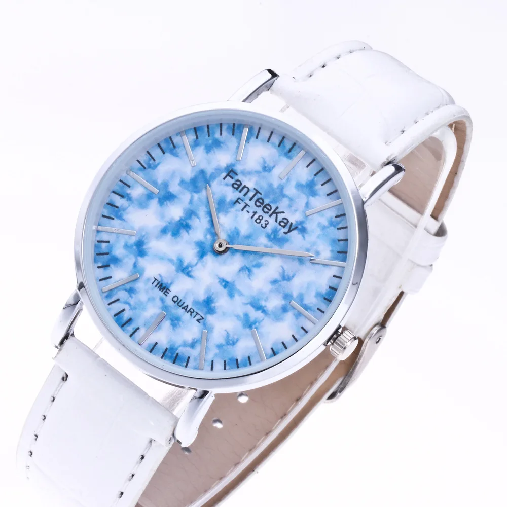 New Snowflake Pattern Ultra-Thin Silver Case Belt Quartz Watch Casual Bar Nail Fashion Watch gift
New Snowflake Pattern Ultra-Thin Silver Case Belt Quartz Watch Casual Bar Nail Fashion Watch gift