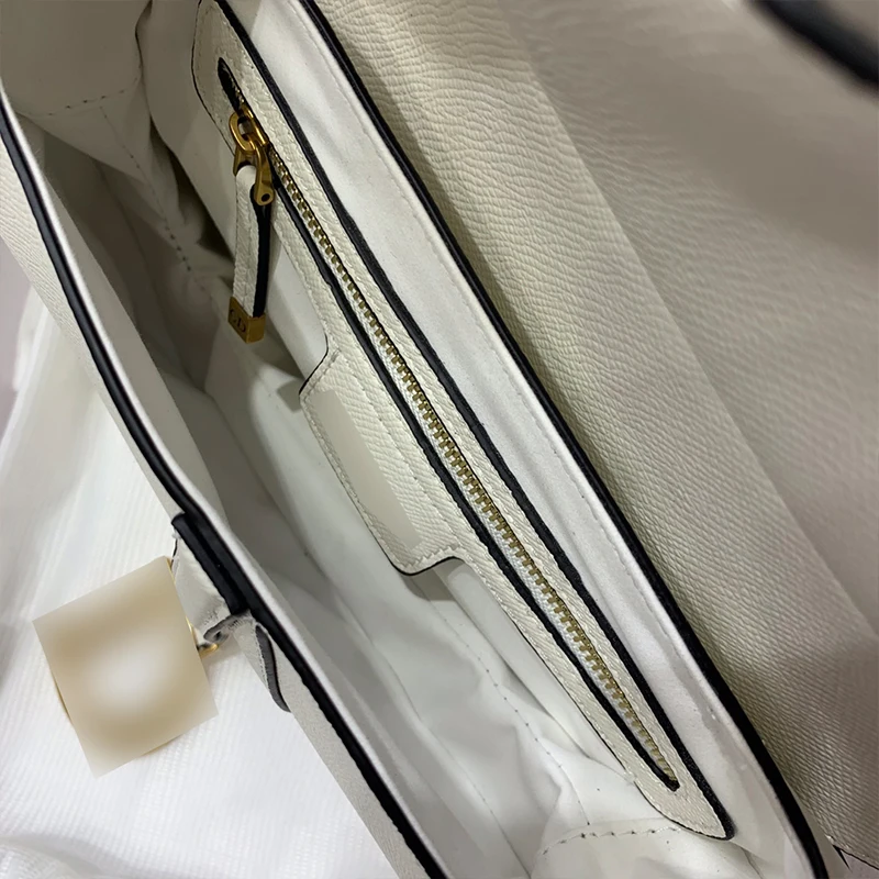 2021 Trend Clamshell Saddle Bag Female High-End Luxury New Bag Fashion Messenger Bag Female Day Clutch Chain Lady Shoulder Bag
2021 Trend Clamshell Saddle Bag Female High-End Luxury New Bag Fashion Messenger Bag Female Day Clutch Chain Lady Shoulder Bag