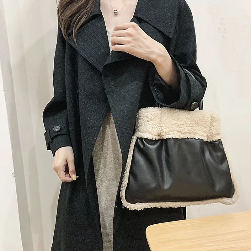 Can Use Double-Sided Shoulder Bags for Women Off White Fluffy Plush Pu Ladies Crossbody Bag Winter Retro Large Female Handbag
Can Use Double-Sided Shoulder Bags for Women Off White Fluffy Plush Pu Ladies Crossbody Bag Winter Retro Large Female Handbag