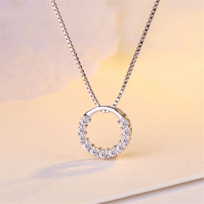 Women Fine Wedding Jewelry Luxury Zircon Setting Circle Pendant Necklace Girls Cute Gifts Delicate Box Chain Clavicalis Chokers
Women Fine Wedding Jewelry Luxury Zircon Setting Circle Pendant Necklace Girls Cute Gifts Delicate Box Chain Clavicalis Chokers