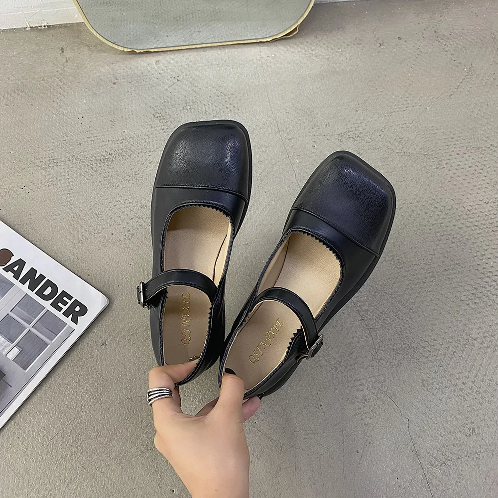 2021 Summer New Style Color Matching Thick Heel Single Shoes Women Buckle Belt Retro Temperament Square Head Mary Jane Shoes
2021 Summer New Style Color Matching Thick Heel Single Shoes Women Buckle Belt Retro Temperament Square Head Mary Jane Shoes