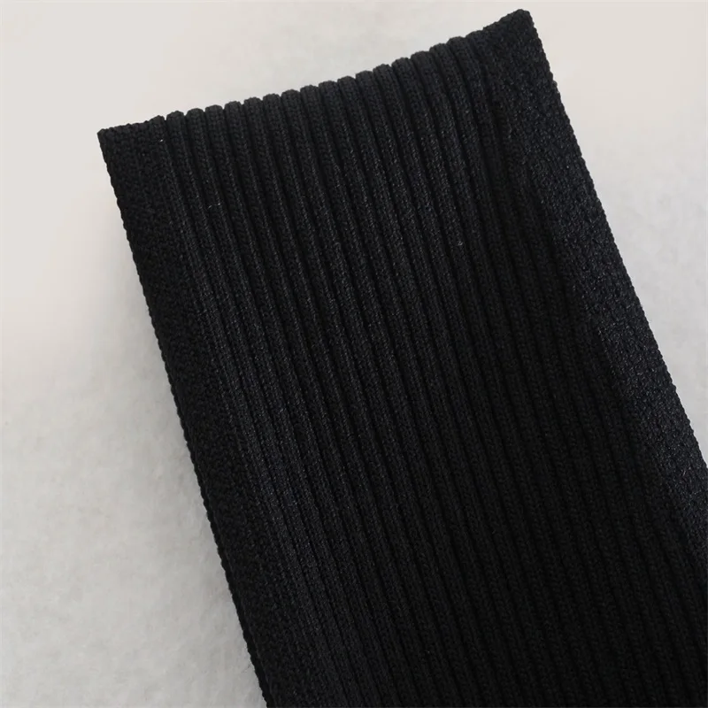 Women 2021 Fashion Cross Shoulders Off-The-Shoulder Vest Knit Thin Section Solid Color Sleeveless Knit Top Streetwear
Women 2021 Fashion Cross Shoulders Off-The-Shoulder Vest Knit Thin Section Solid Color Sleeveless Knit Top Streetwear