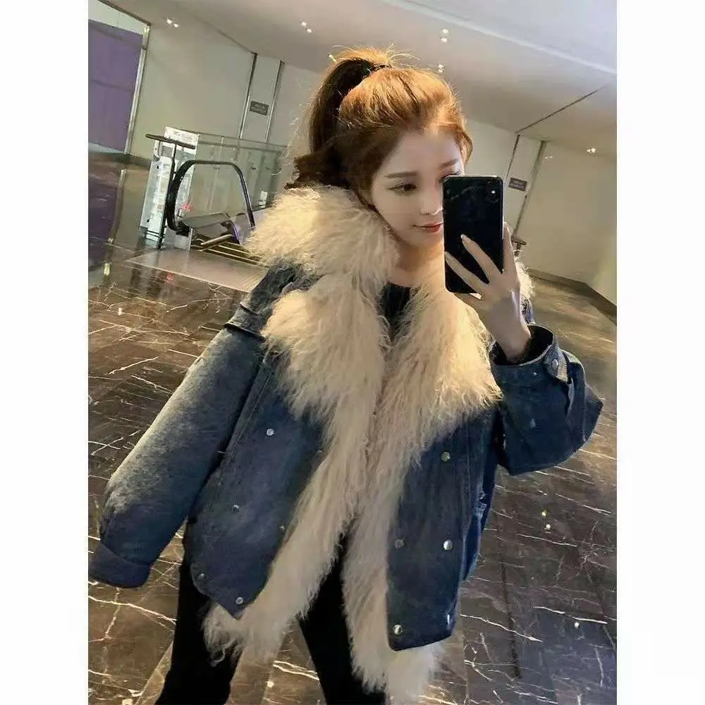 Women 2021 Autumn Winter Faux Fur Patchwork Padded Denim Jacket Female Thick Warm Long Sleeve Coats Ladies Loose Parkas C480
Women 2021 Autumn Winter Faux Fur Patchwork Padded Denim Jacket Female Thick Warm Long Sleeve Coats Ladies Loose Parkas C480