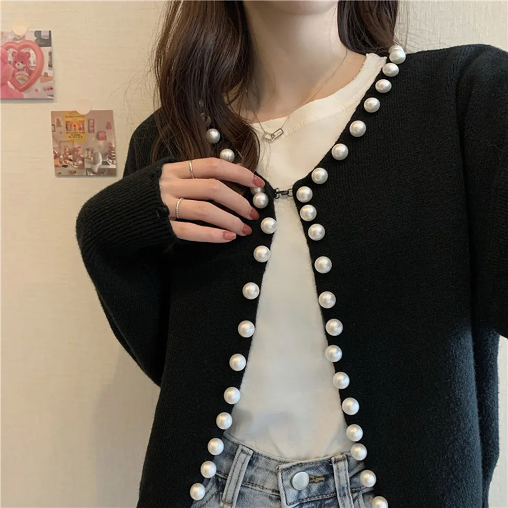 Women Spring Autumn String Beads Sweaters Knitted Retro Elegant Cardigan Outwear Female Office Lady Black White Coats Fashion
Women Spring Autumn String Beads Sweaters Knitted Retro Elegant Cardigan Outwear Female Office Lady Black White Coats Fashion