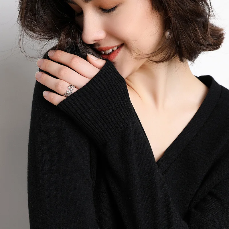 Solid Color Women Knitted Cardigan Coat Autumn Winter 2020 Casual V-Neck Long Sleeve Crochet Knit Sweater Coat Female Tops
Solid Color Women Knitted Cardigan Coat Autumn Winter 2020 Casual V-Neck Long Sleeve Crochet Knit Sweater Coat Female Tops