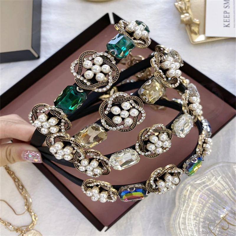 Vintage Color Alloy Baroque Rhinestone Ladies Hair Accessories Exquisite Pearl Headband
Vintage Color Alloy Baroque Rhinestone Ladies Hair Accessories Exquisite Pearl Headband