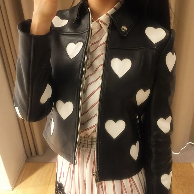 2020 Spring Autumn Women Sweet White Hearts Color Block Real Leather Jackets Genuine Leather Zipper Coat A81
2020 Spring Autumn Women Sweet White Hearts Color Block Real Leather Jackets Genuine Leather Zipper Coat A81