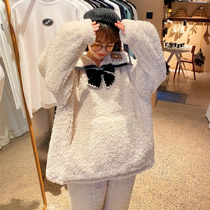 Autumn and Winter New Coral Velvet Cartoon Cute and Sweet Long-sleeved Loose Long-sleeved Simple Fashion Trend Pajamas
Autumn and Winter New Coral Velvet Cartoon Cute and Sweet Long-sleeved Loose Long-sleeved Simple Fashion Trend Pajamas