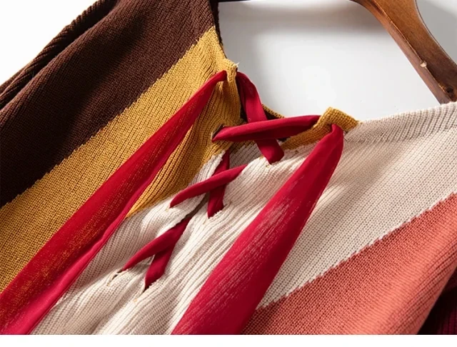 Stripes Sweater Women Early Autumn Back Lace-up Long Sleeve New Fashion Top 2020
Stripes Sweater Women Early Autumn Back Lace-up Long Sleeve New Fashion Top 2020
