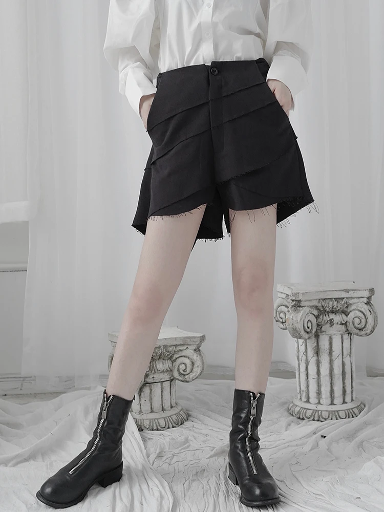 Women's Shorts New Summer Personalized Black Shorts Irregular Asymmetric Double-Layer Niche Design Women's Shorts
Women's Shorts New Summer Personalized Black Shorts Irregular Asymmetric Double-Layer Niche Design Women's Shorts