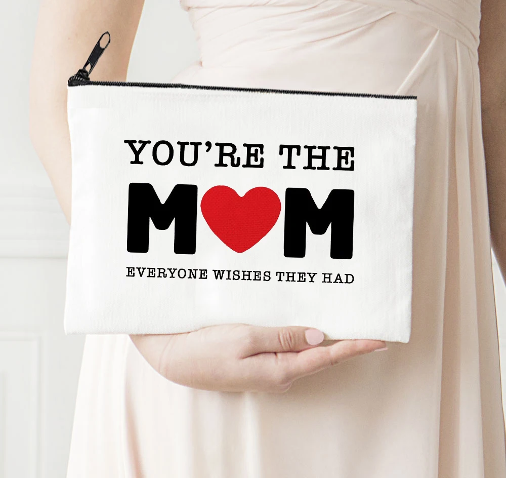Сумка для макияжа «You Are The Mom», модный кошелек с надписью, большой органайзер для макияжа, шкатулка, органайзер для ювелирных изделий, брезент...
Сумка для макияжа «You Are The Mom», модный кошелек с надписью, большой органайзер для макияжа, шкатулка, органайзер для ювелирных изделий, брезент...