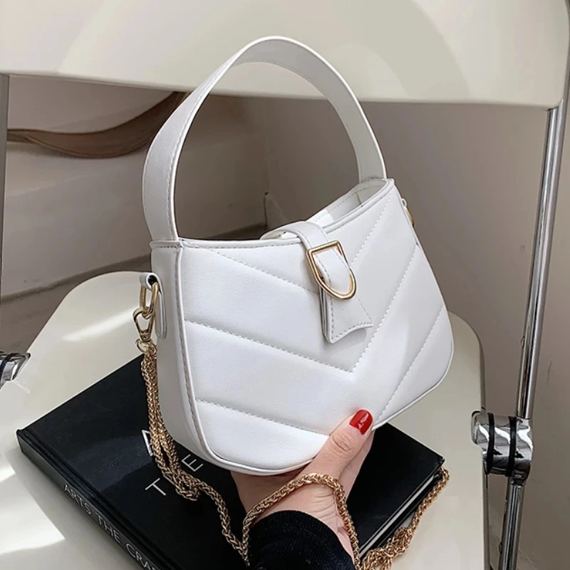 V-line Crossbody Bag For Women 2021 Fashion Sac A Main Female Shoulder Bag Female Handbags And Purses With Handle 4 Colour hot
V-line Crossbody Bag For Women 2021 Fashion Sac A Main Female Shoulder Bag Female Handbags And Purses With Handle 4 Colour hot