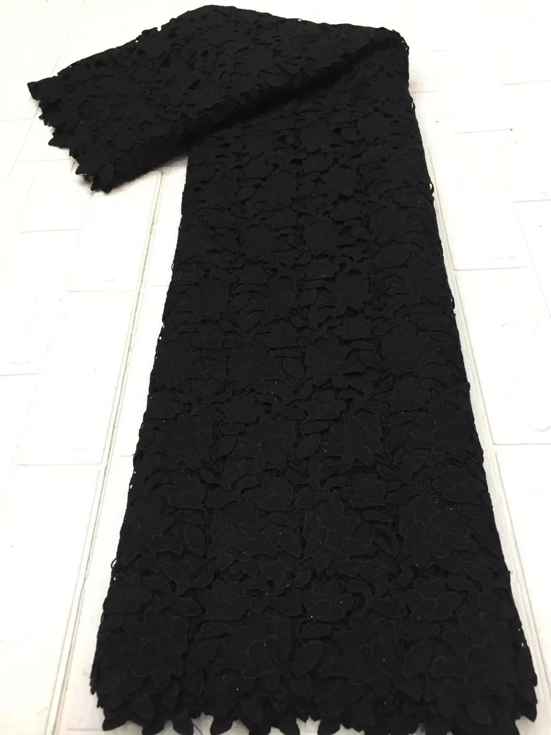 Bestway New White Cupion Guipure Lace Fabric 2020 High Quality French Cord Water Soluble Milk Silk Materials African Lace Fabric 
Bestway New White Cupion Guipure Lace Fabric 2020 High Quality French Cord Water Soluble Milk Silk Materials African Lace Fabric