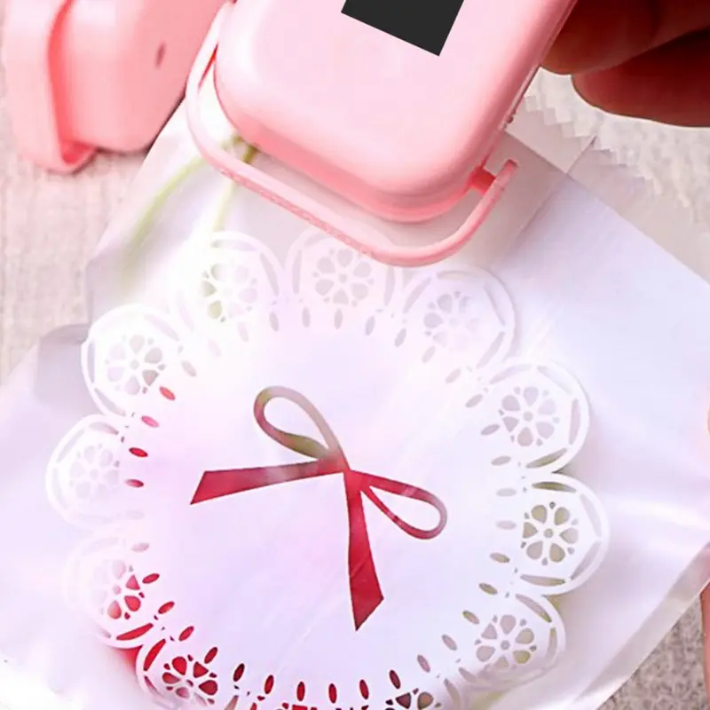 Portable Bag Sealer Heat Package Machines Mini Handy Sealing Machine Household Heat Food Snack Clip Heat Sealer for Kitchen
Portable Bag Sealer Heat Package Machines Mini Handy Sealing Machine Household Heat Food Snack Clip Heat Sealer for Kitchen