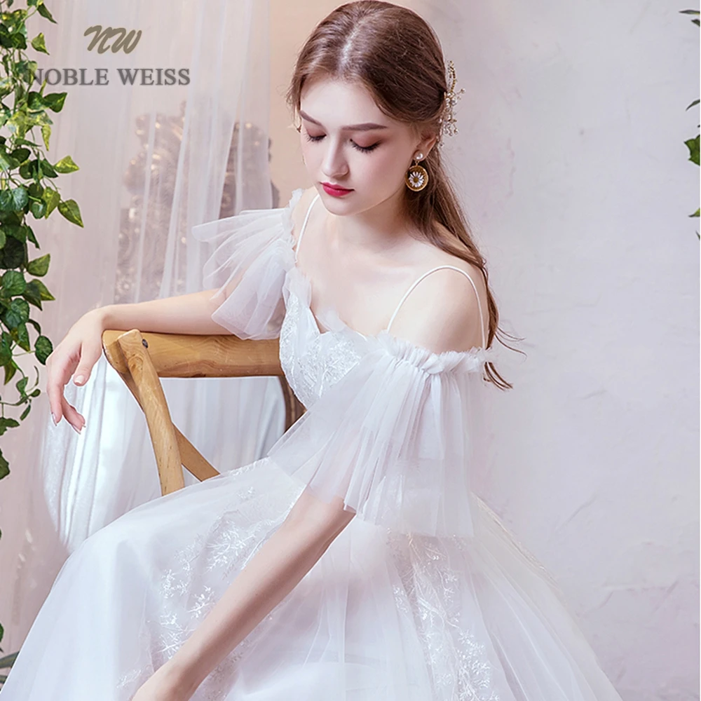 Plus Size Wedding Dress Boat Neck Floor-Length A-Line Appliques Tulle Beach Wedding Dress Bridal Dress
Plus Size Wedding Dress Boat Neck Floor-Length A-Line Appliques Tulle Beach Wedding Dress Bridal Dress