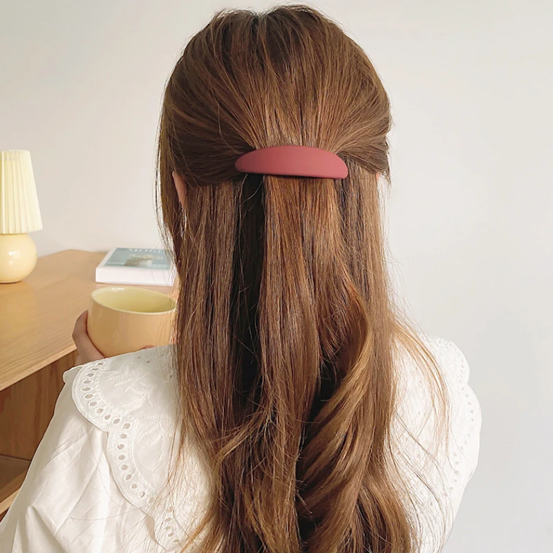 Fashion Acrylic Women's Barrettes Korea Simple Temperament Spring Hair Clip Elegant Top Hairpin for Ladies Girls Accessories New
Fashion Acrylic Women's Barrettes Korea Simple Temperament Spring Hair Clip Elegant Top Hairpin for Ladies Girls Accessories New