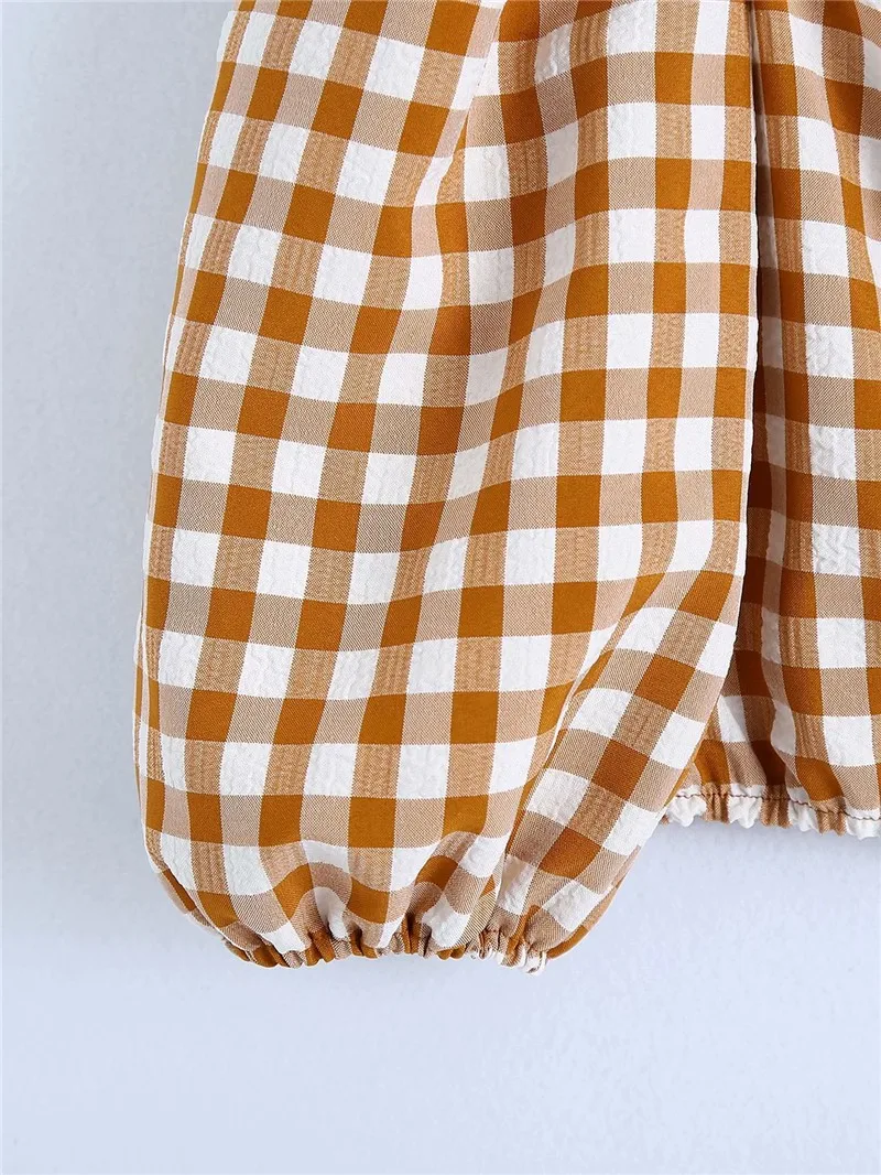 TMODA1163 Za Women 2021 Sweet Fashion Plaid Cropped Blouses Vintage Puff Sleeve Back Elastic Female Shirts Chic Tops
TMODA1163 Za Women 2021 Sweet Fashion Plaid Cropped Blouses Vintage Puff Sleeve Back Elastic Female Shirts Chic Tops