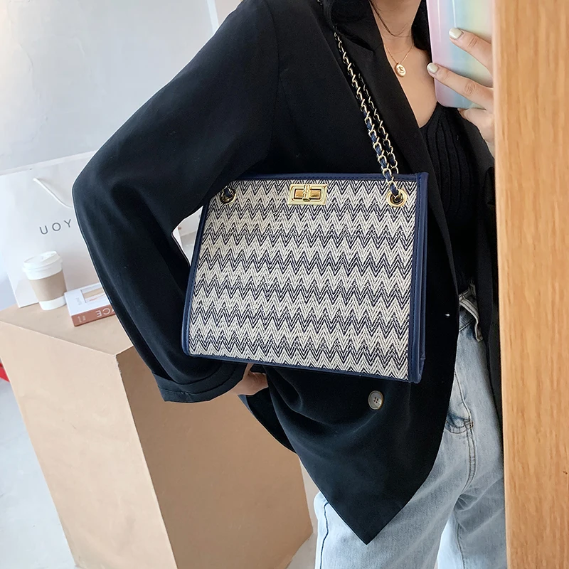 Fashion Women Small Pu Leather Shoulder Bag High Quality Ladies Crossbody Bags for Women Designer Female Handbags Messenger Bags
Fashion Women Small Pu Leather Shoulder Bag High Quality Ladies Crossbody Bags for Women Designer Female Handbags Messenger Bags
