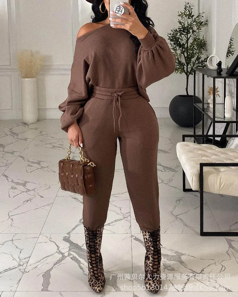 Casual Women's Two Piece Set Solid Off Shoulder Lantern Sleeve Tops & Elastic Waist Trousers Suit 2021 New Slim Pants Suit
Casual Women's Two Piece Set Solid Off Shoulder Lantern Sleeve Tops & Elastic Waist Trousers Suit 2021 New Slim Pants Suit
