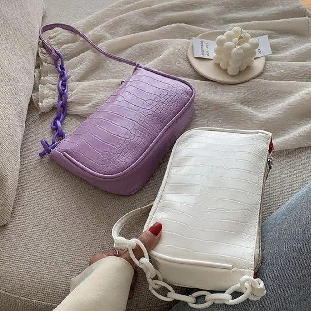 Crocodile Pattern Baguette Handbag for Women 2020 Candy Color Chain Ladies Small Shoulder Bags Fashion Design Leather Armpit Bag 
Crocodile Pattern Baguette Handbag for Women 2020 Candy Color Chain Ladies Small Shoulder Bags Fashion Design Leather Armpit Bag