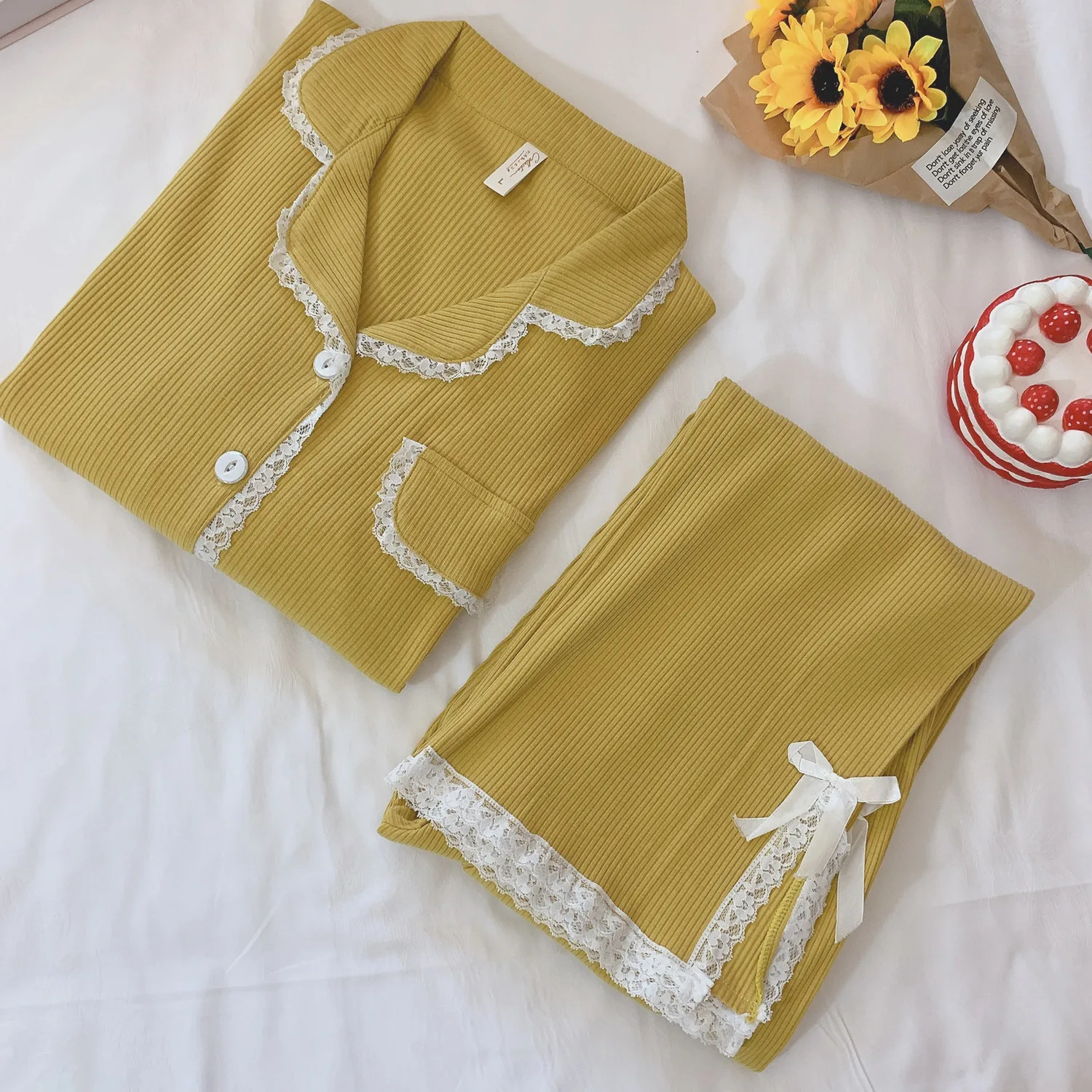 Hot Style Royal Princess Korean Version Candy Color Female Nightgown Spring Autumn Long Sleeves Can Be Worn Outside The Home
Hot Style Royal Princess Korean Version Candy Color Female Nightgown Spring Autumn Long Sleeves Can Be Worn Outside The Home